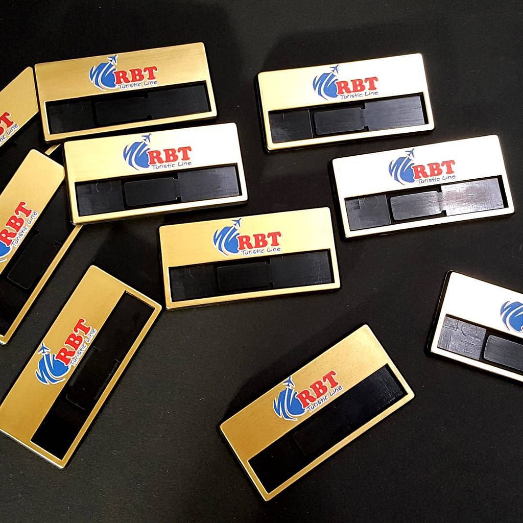 ecusoane personalizate legitimatii de plastic ecusoane metalice pentru evenimente importante pentru orice tip actvitate logo realizat calitativ cu maxima precizie de talii